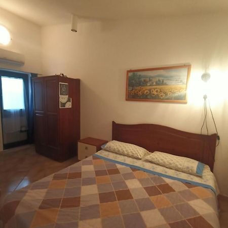 Agriturismo Il Cipresso วาดา ภายนอก รูปภาพ